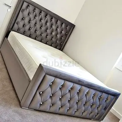 Grey Upholstered Bed Frame with Button-Tufted Headboard and Footboard