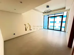 Smart Home | Brand New | Closed kitchen