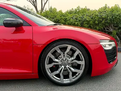 صورة 8 لـ 2015 AUDI R8