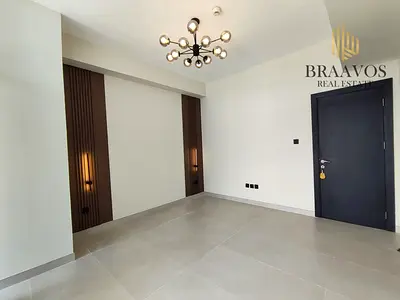 DUPLEX | MID FLOOR | COZY