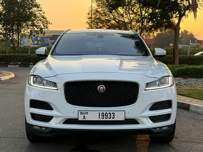 2017 Jaguar F-PACE — фото 3
