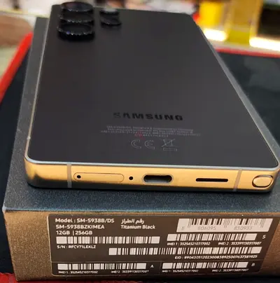 Samsung s25 ultra in very clean condition tdra 12 256