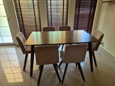 Modern 6-Seater Dining Table with 6 Upholstered Chairs – Excellent Condition