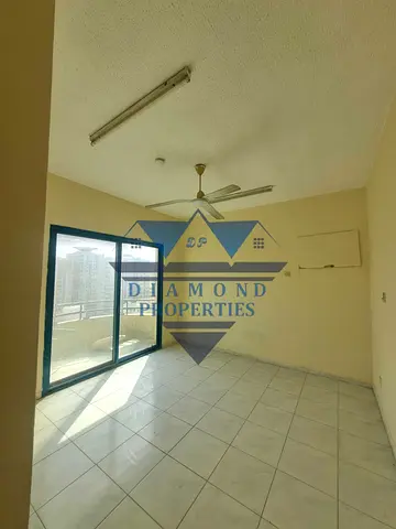 ABU SHAGARA 2BHK//CLOSE TO PARK GOOD LOCATION//BIG APARTMENT RENT ONLY 34K