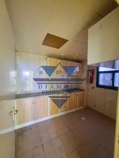 ABU SHAGARA 2BHK//CLOSE TO PARK GOOD LOCATION//BIG APARTMENT RENT ONLY 34K