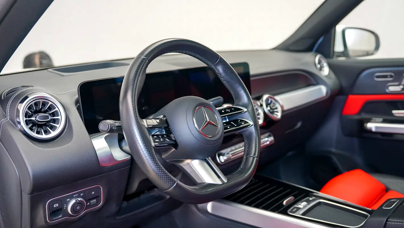Mercedes-Benz GLB-Class 2025