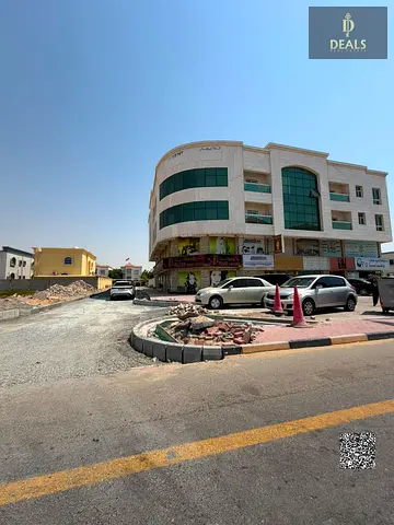 شقة غرفة وصالة واسعة مع شرفة للإيجار السنوي في المويهات 1، عجمان – بالقرب من شارع الشيخ عمار
