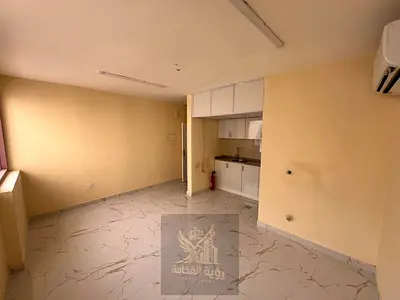 استوديو أول ساكن بعد التجديد في الشويهين مساحة ممتازة موقع مميز قريب من الكورنيش ومحطة باصات دبي وجميع الخدمات جاهز للسكن فرصة مميزة لا تعوض