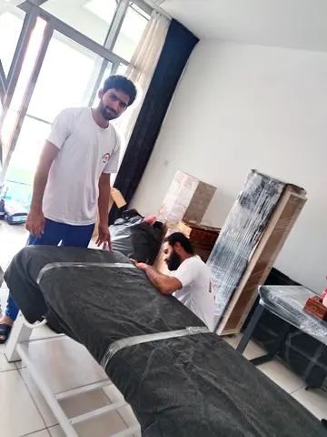 Dubai movers and Packers low cast home shifting and furniture delivery service all uae