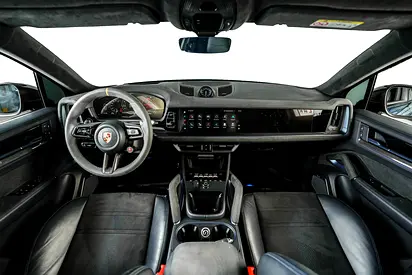 صورة 10 لـ 2024 Porsche CAYENNE