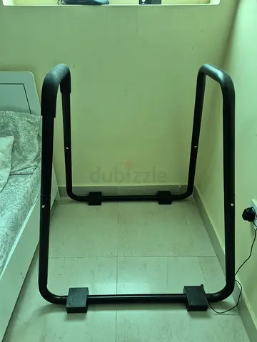 Pull up stand