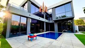 Villa with private pool / ready to move / hot offer / big layout