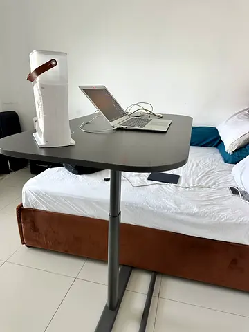 SEGRARE Height adjustable ikea table for WFH Peeps Almost New