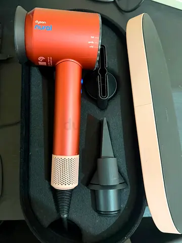Hair dryer / Dyson supersonic nural