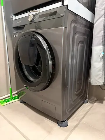 Samsung Front Load Washer, 9kg - AED950 (slightly negotiable)