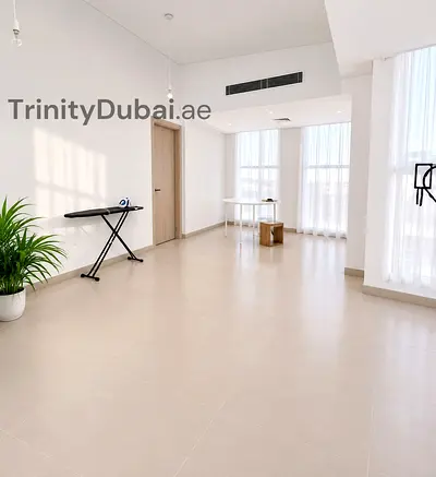 Bright & Spaious | Unfurnished | Well Maintained