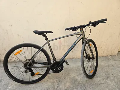 Giant Escape aluminum double disc break hybrid bike