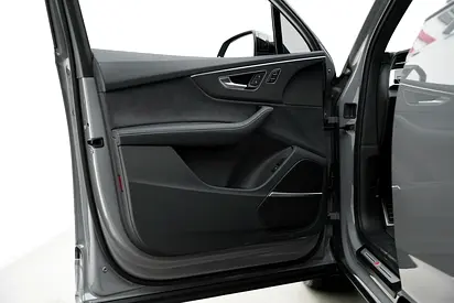 2025 AUDI SQ7 照片 15