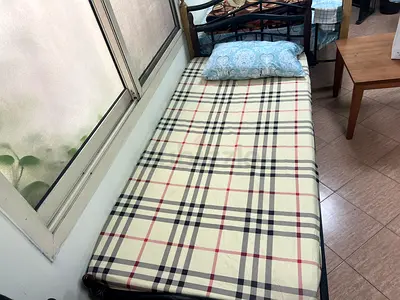 Single metal frame bed with mattress - good condition