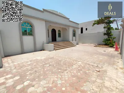 فيلا للإيجار مع روف | 3 غرف نوم ومجلس وصالة | المويهات 3 | 90,000 درهم