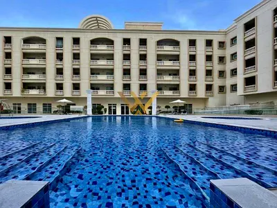 Large Studio | Stunning Pool View | JVC