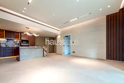 Vacant Now | Upgraded | Mid-Floor | High End