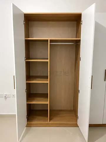 4-Door Wardrobe – Excellent Condition