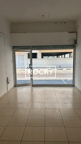 300sqft Retail Space with good Footfall, Near SH. Hamdan Colony, Al Karama