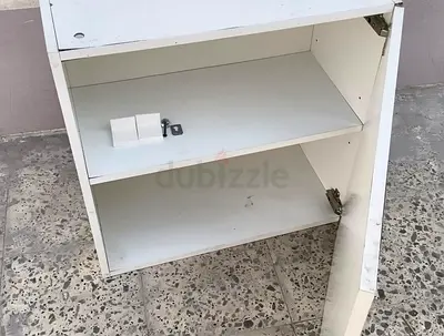 Kitchen cabinet