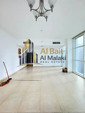 شقة 3 غرف وصالة مع غرفة خادمة للإيجار في التعاون – باركن مجاني