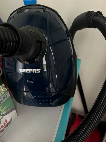 Geepas Vacuum Cleaner