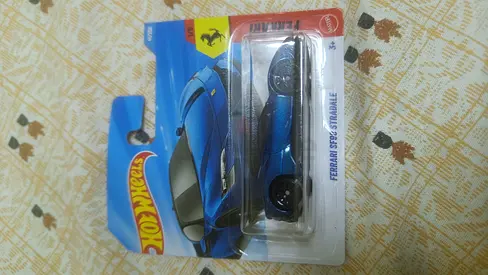 Hotwheel FERRARI SF90 STRADDLE