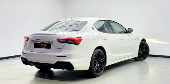 2023 Maserati GHIBLI photo 4