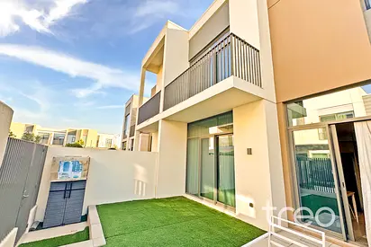 Exclusive|Furnished|Kitchen Appliances Included