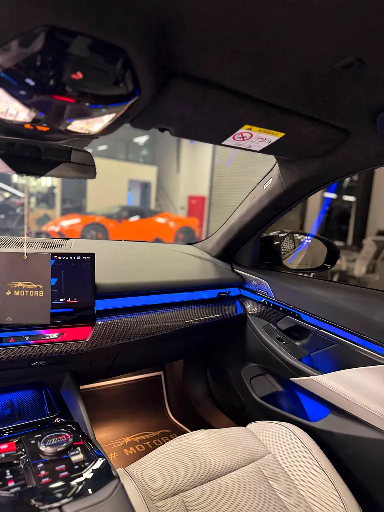 BMW M5 2025