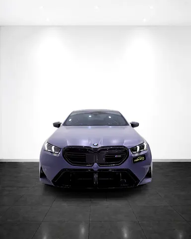 2026 BMW M5 — миниатюра 2