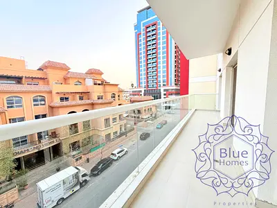 Huge size / prime location/ 2BR +study vacant 90K 4 cheq