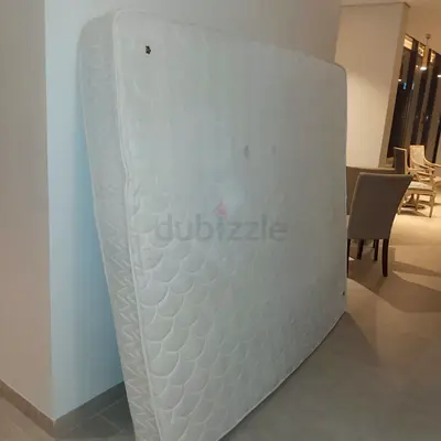 Queen size mattress - used, clean, good condition
