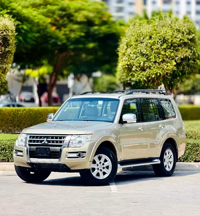 Mitsubishi Pajero 2016 GLS Top Line GCC Spec 3.8 First Owenr