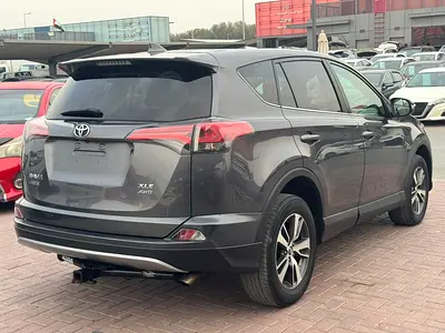 2018 Toyota RAV 4 — фото 4
