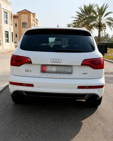 Pristine Audi Q7 2016 | 3.0 TFSI quattro | GCC Specs | Low Mileage