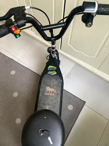 Electric Scooter with Seat and Key