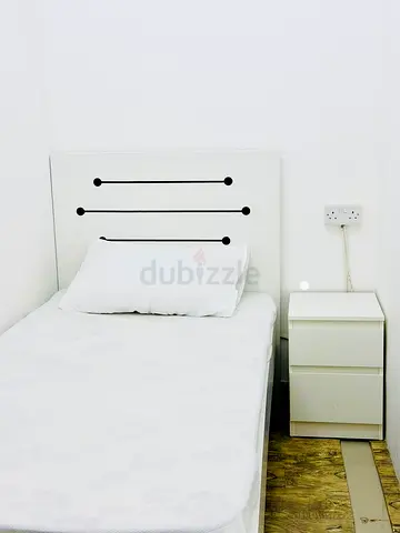 Executive Partition available near Dmcc metro station dubai Marina