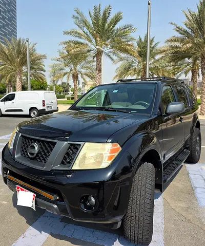 Nissan Pathfinder LE 2010 | GCC Specs | Top Line | Well Maintained
