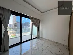 Modern Studio Vacant | Unfurnished | Balcony & Parking