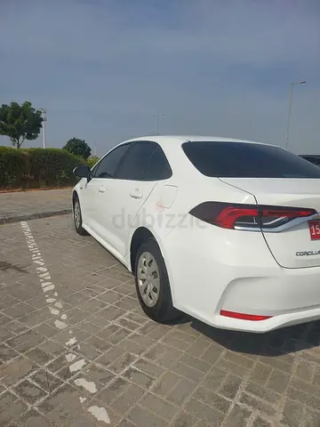 🚗 FOR SALE: TOYOTA COROLLA HYBRID 2020 (GCC SPEC) - ORIGINAL PAINT 🚗