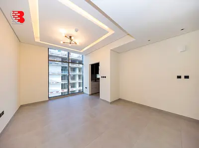 922Sqft | Brand New | Spacious & Bright Unit | Next to Metro.