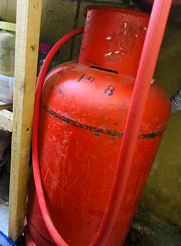Gas Cylinder for sale..