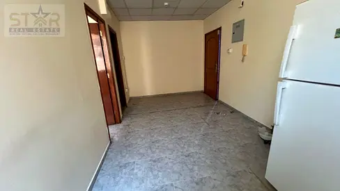 شقة غرفة وصالة للإيجار السنوي | بناية عائلية | الجبيل – الشارقة