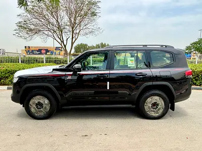 2025 Toyota Land Cruiser GR Sport hybrid - GCC Specs - Zero KM